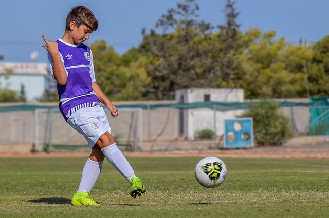 RMC：如果于帕决定不和拜仁续约，巴黎将开出合同报价